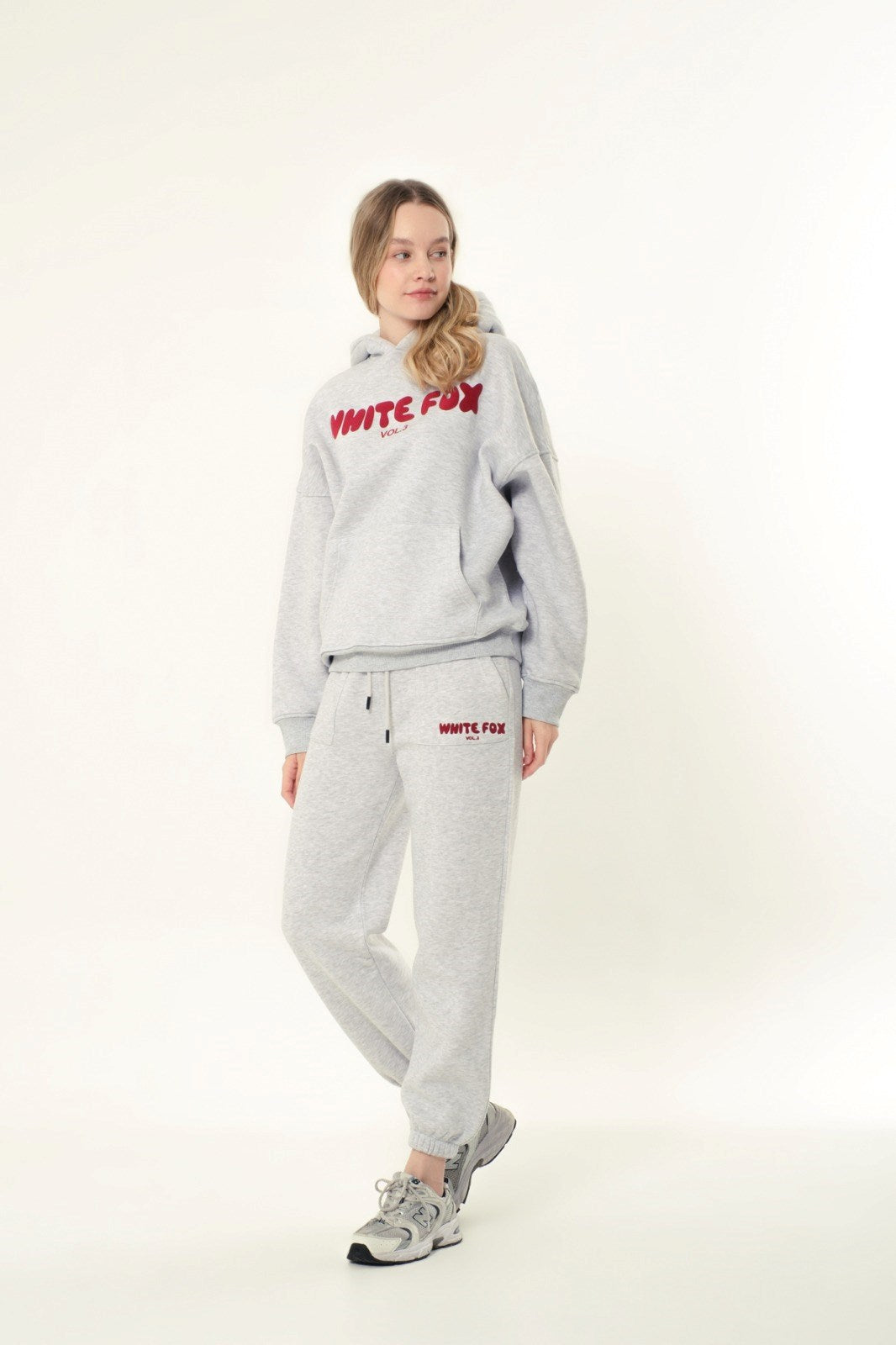 Kadın Oversize Kapüşonlu Sweatshirt ve Eşofman Takım Yüksek Rubber Baskı  Rahat ve Şık Tasarım