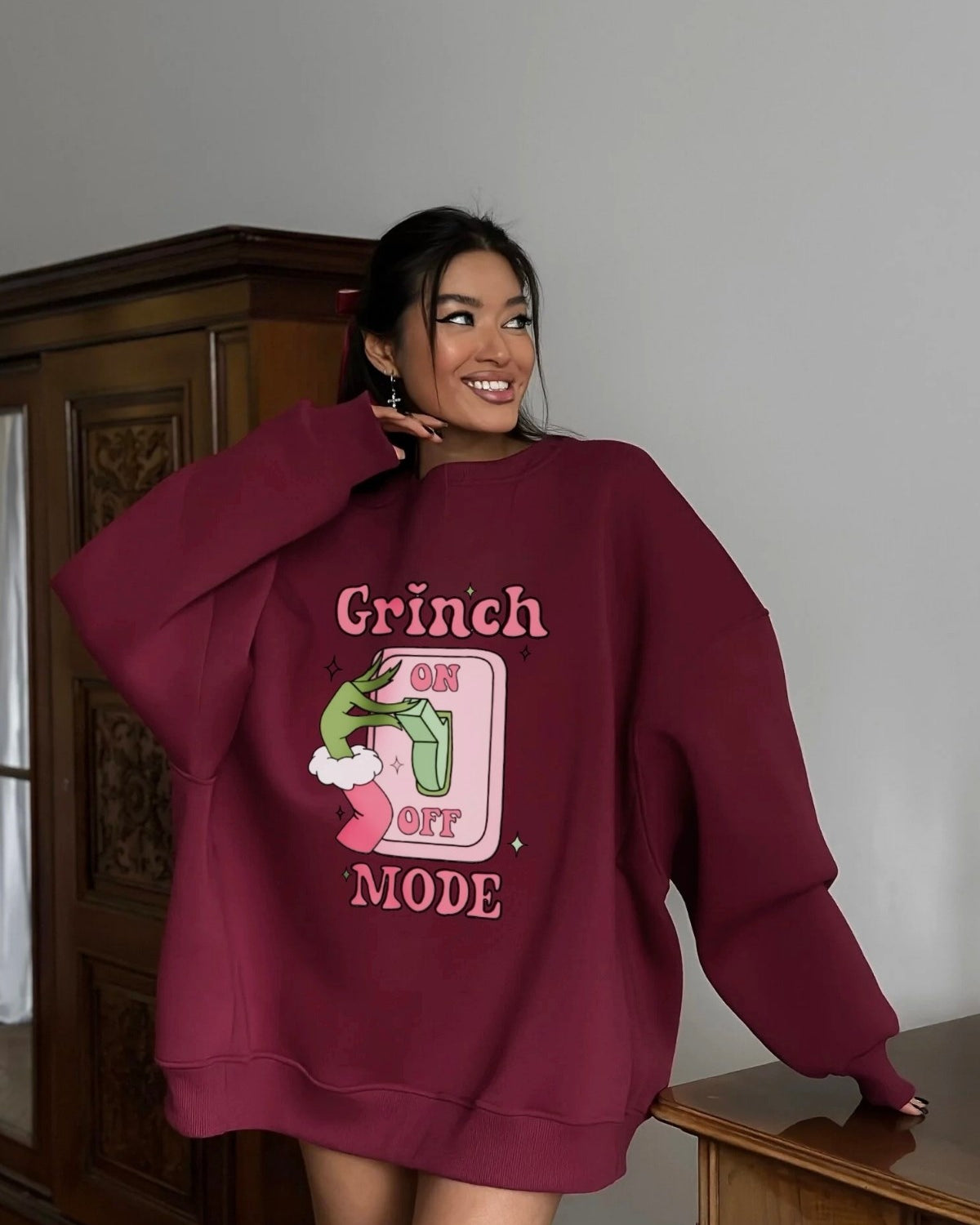 Kadın Oversize Sweatshirt Elbise Grinch Mode Baskılı Bordo – Bisiklet Yaka, 3 İplik Şardonlu Polar
