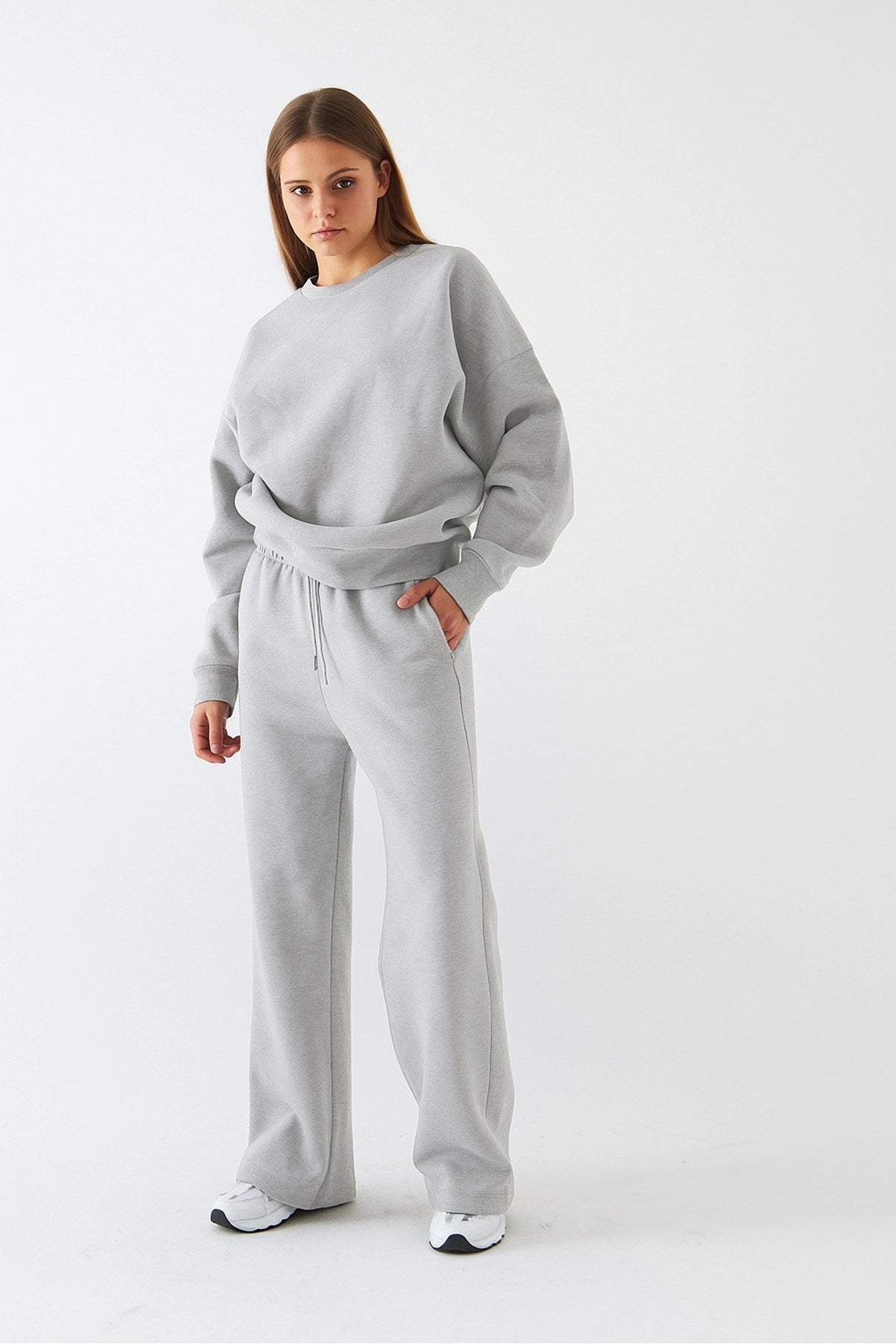 Unisex Oversize Eşofman Takımı Basic Gri Melanj – Bisiklet Yaka, Bol Paça, 3 İplik Şardonlu Polar