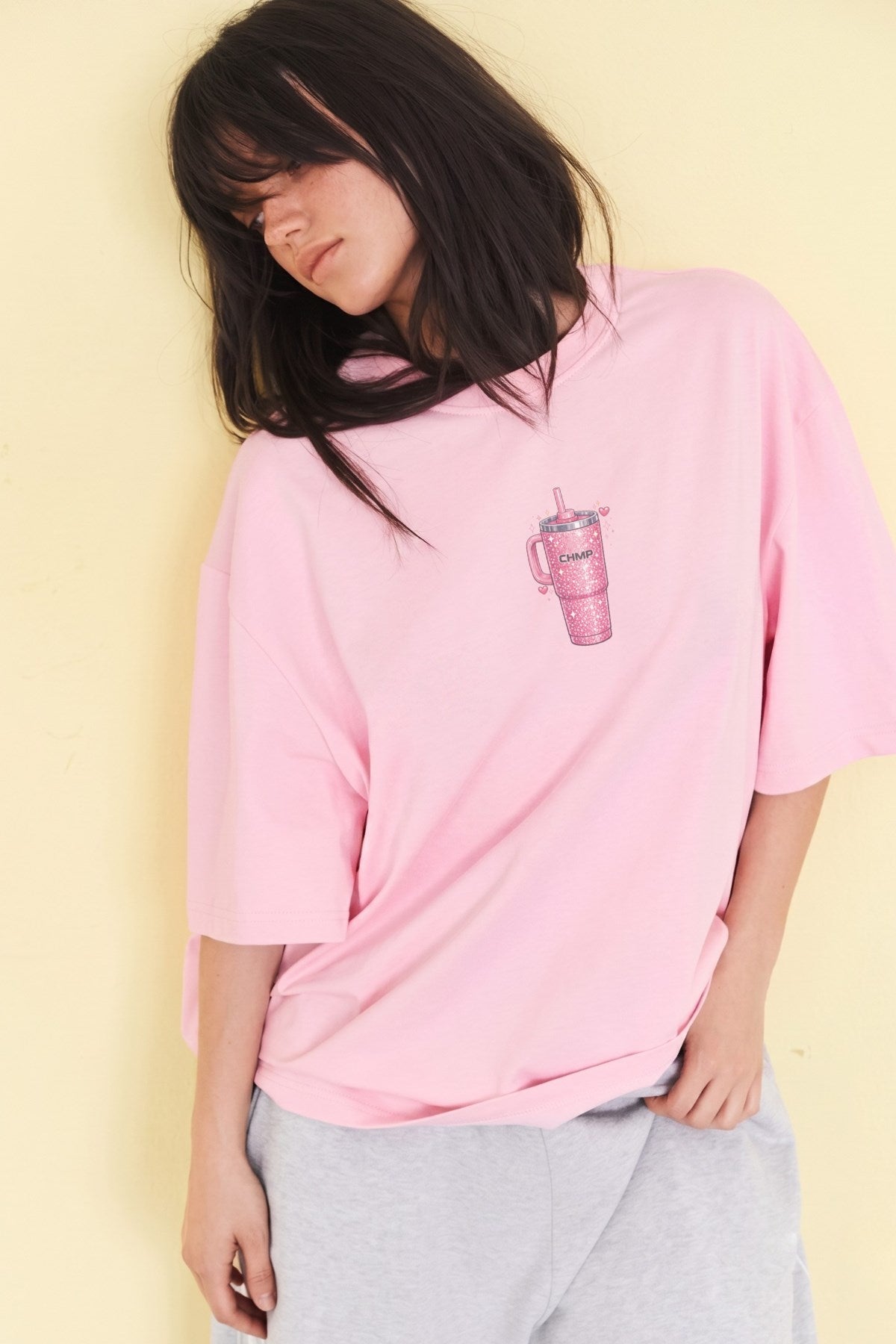Kadın Oversize Tişört Pink Tumbler Baskılı Pembe – Bisiklet Yaka, Rahat Kalıp, %100 Pamuk
