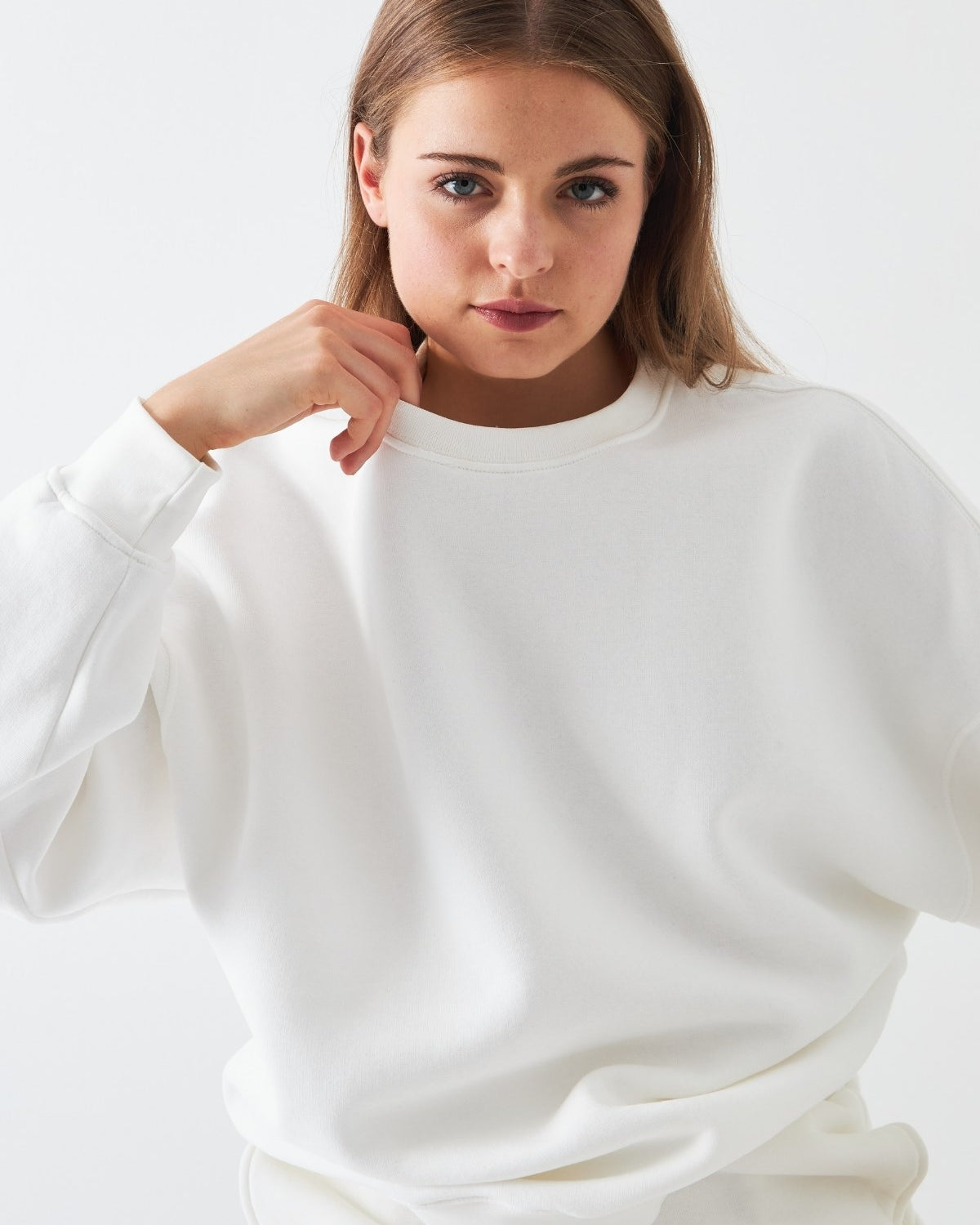 Unisex Oversize Sweatshirt Basic Beyaz – Bisiklet Yaka, 3 İplik Şardonlu Polar
