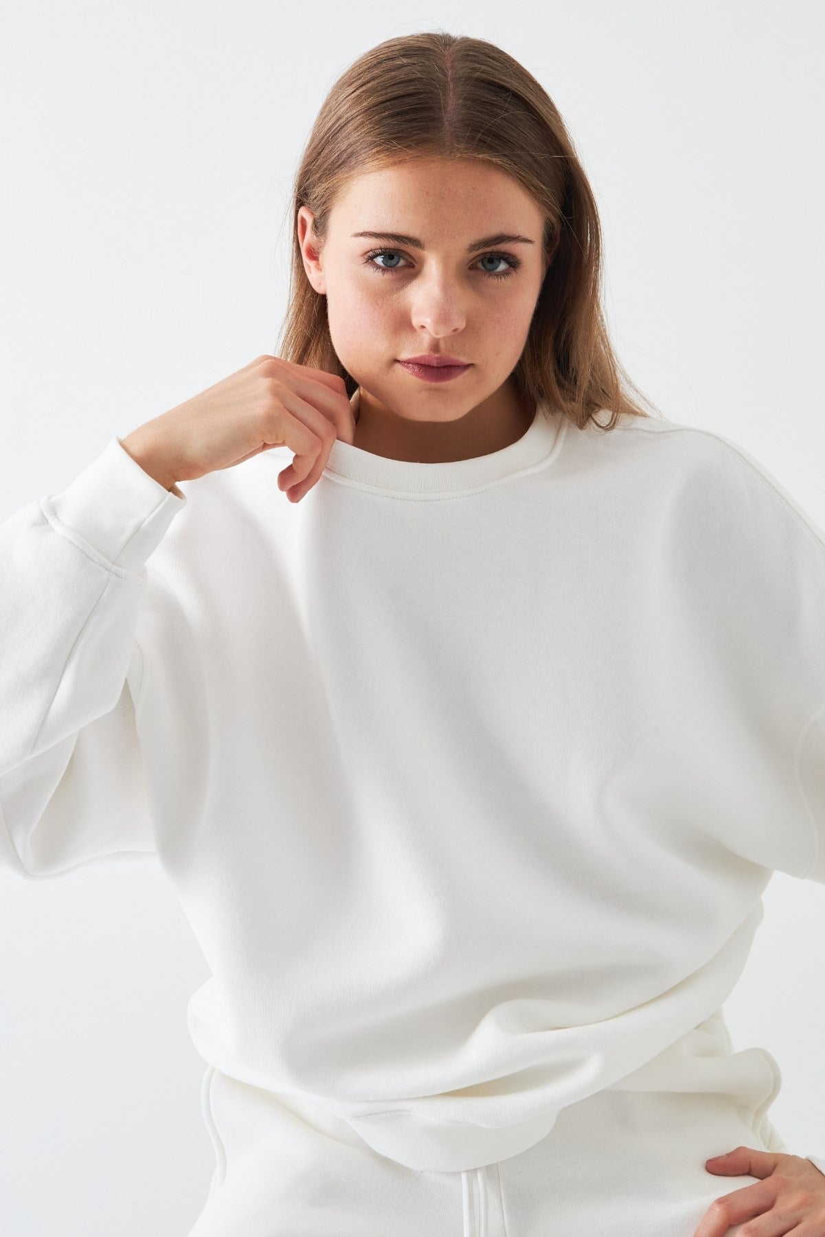 Unisex Oversize Sweatshirt Basic Beyaz – Bisiklet Yaka, 3 İplik Şardonlu Polar