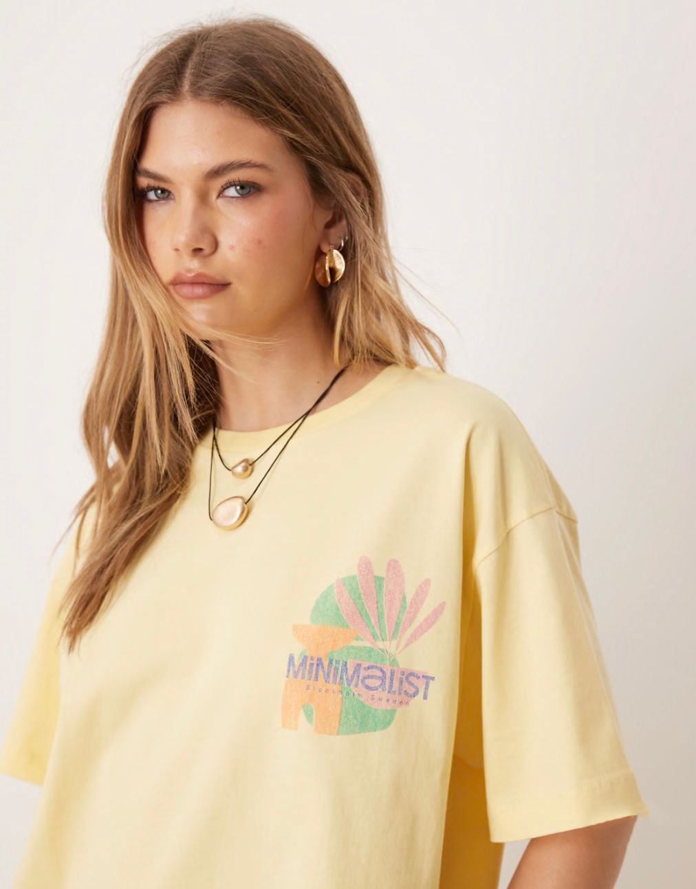 Kadın Sarı Oversize Minimalist Yazılı Sanat Desenli Tişört  Hediye Çanta ve Bandana Seti