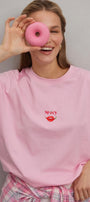 Kadın Oversize Tişört Spicy Lips Baskılı Pembe – Bisiklet Yaka, Rahat Kalıp, %100 Pamuk