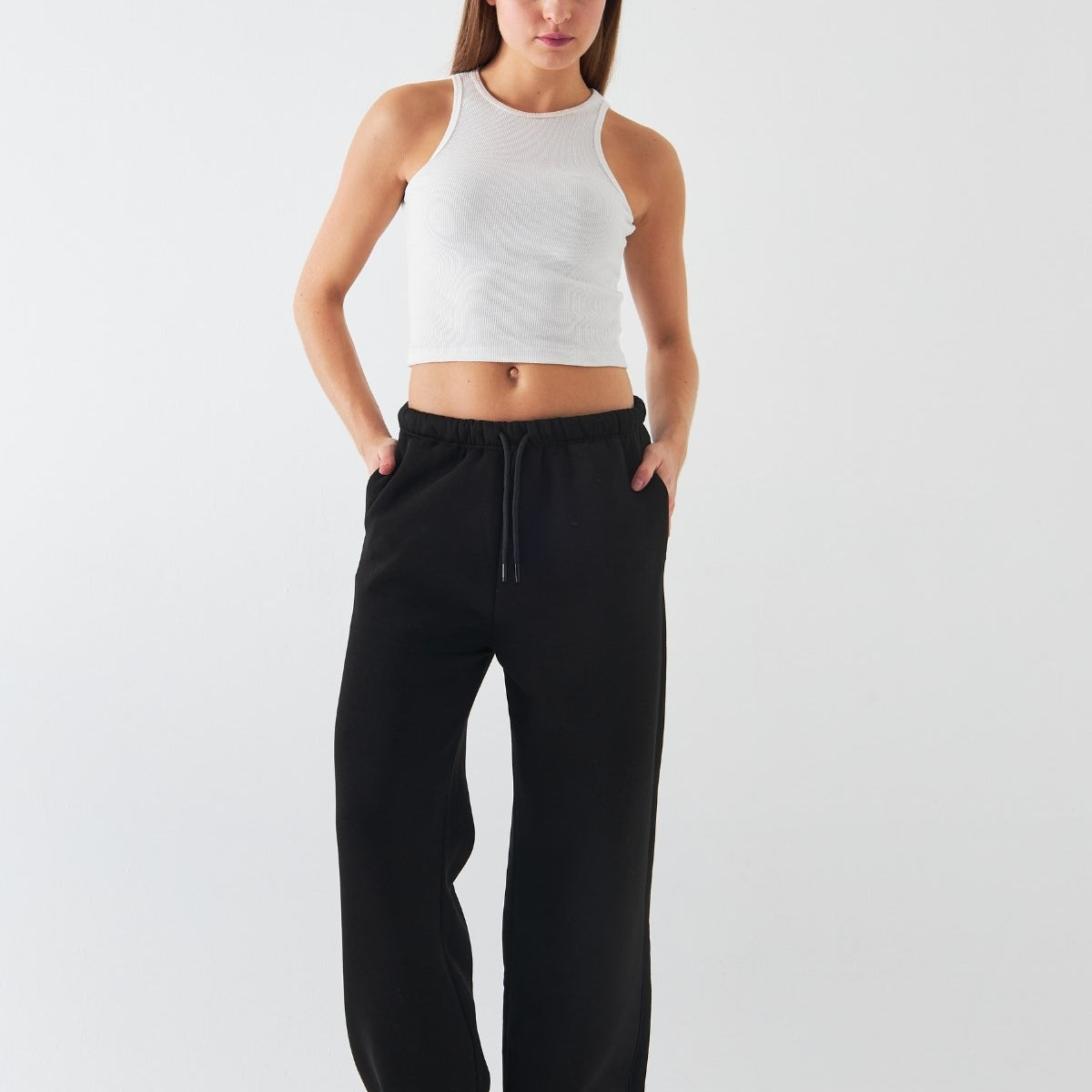 Oversize Unisex Eşofman Altı Siyah – 3 İplik Şardonlu, Bol Paça, Cepli, Modern Rahat Kesim
