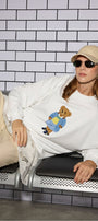 Kadın Oversize Sweatshirt Preppy Girl Bear Baskılı Beyaz – Bisiklet Yaka, 3 İplik Şardonlu Polar
