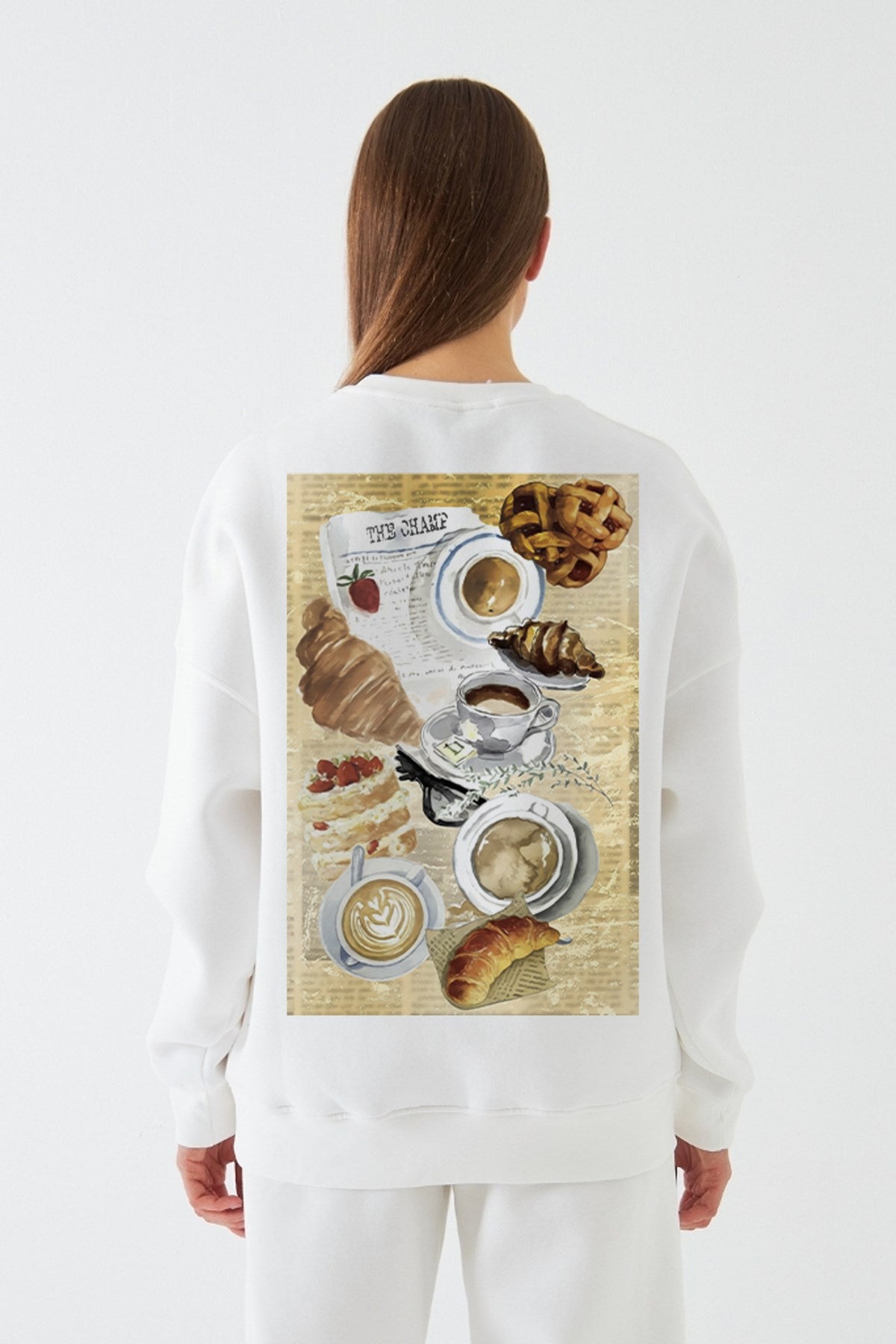 Kadın Oversize Sweatshirt Paris Coffee Journal Baskılı Beyaz – Bisiklet Yaka, 3 İplik Şardonlu Polar