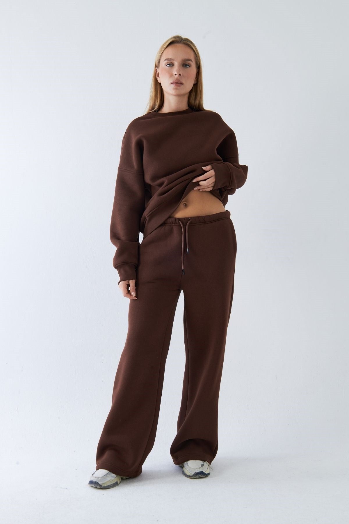 Unisex Oversize Eşofman Takımı Basic Kahverengi – Bisiklet Yaka, Bol Paça, 3 İplik Şardonlu Polar