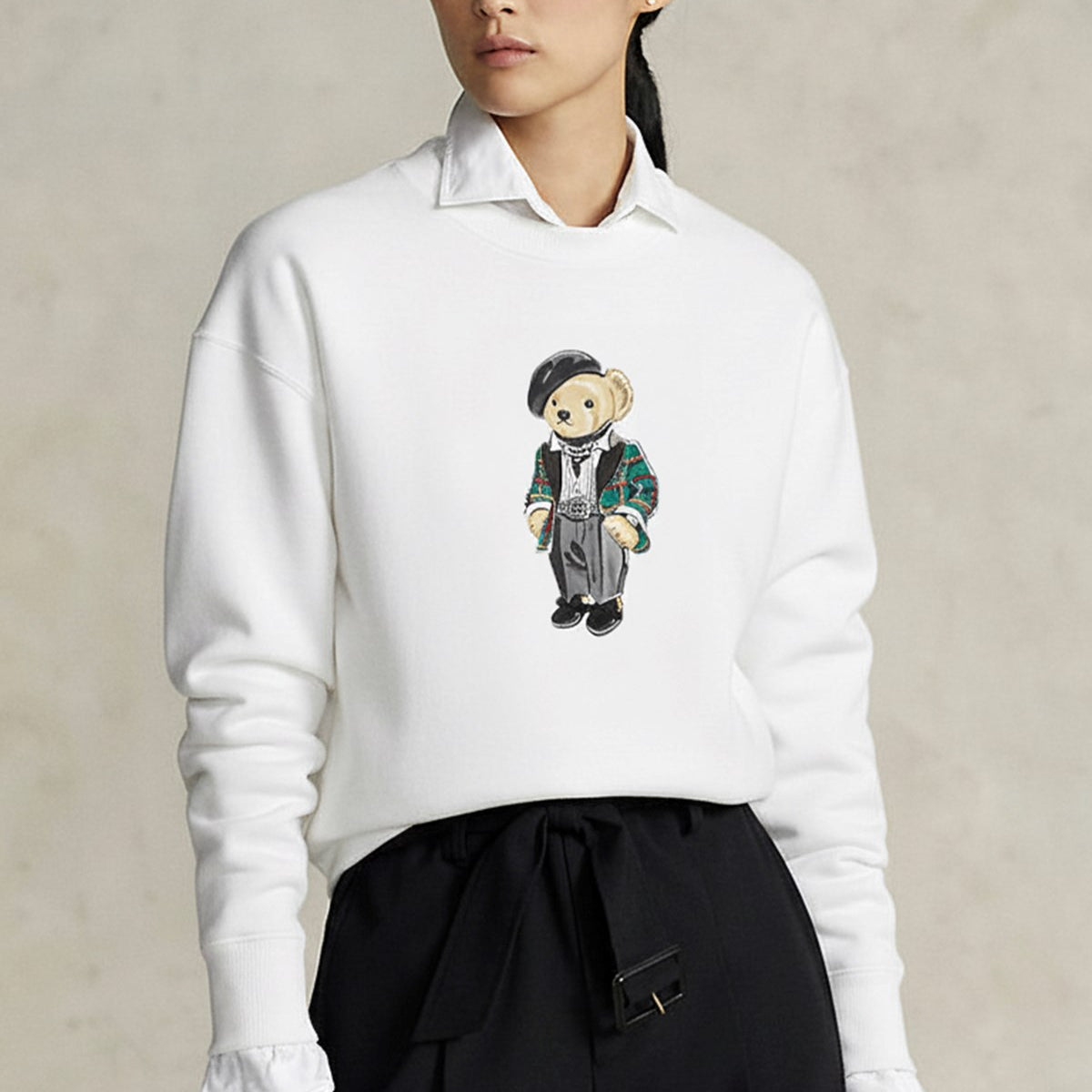 Kadın Oversize Sweatshirt Parisian Bear Baskılı Beyaz – Bisiklet Yaka, 3 İplik Şardonlu 