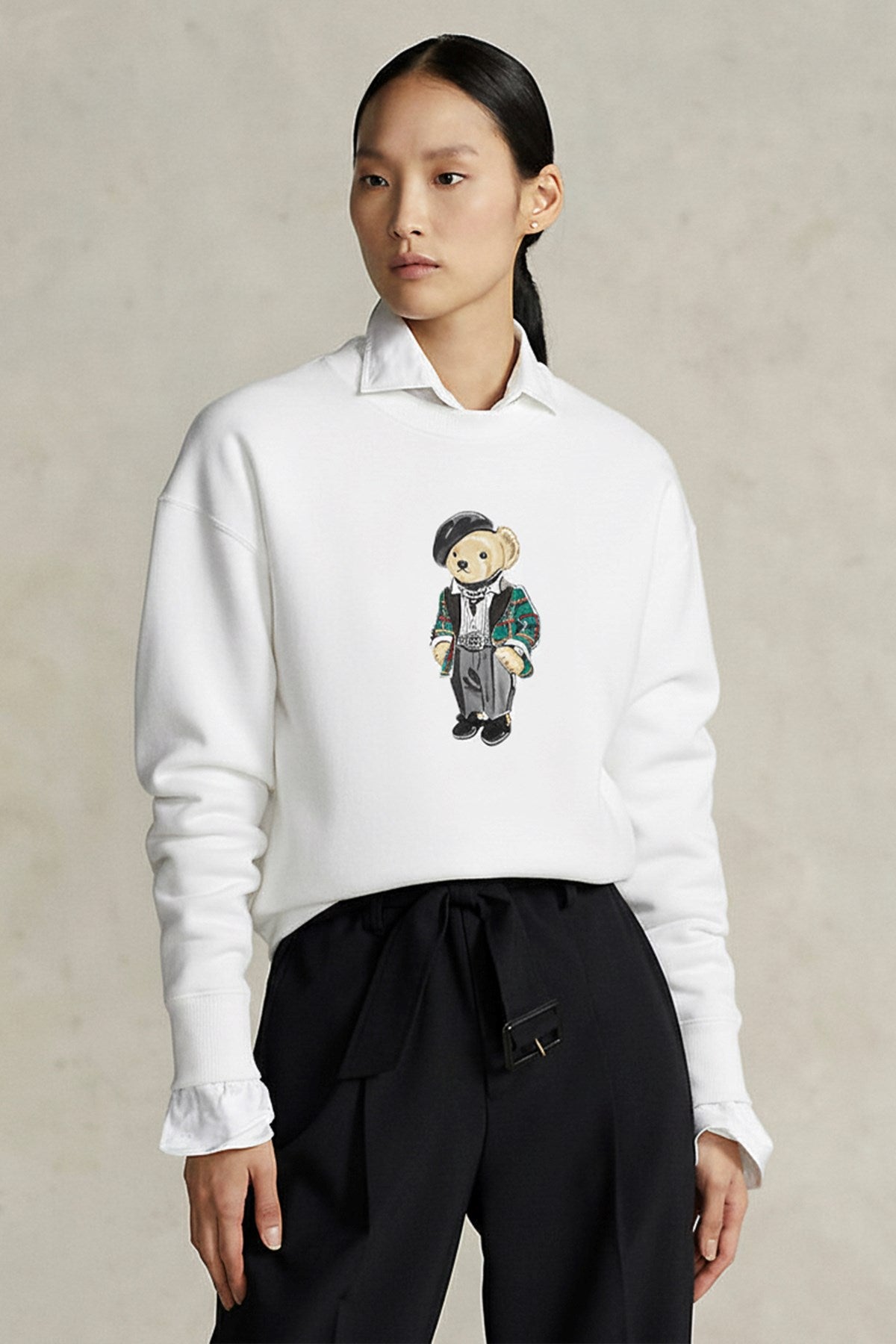 Kadın Oversize Sweatshirt Parisian Bear Baskılı Beyaz – Bisiklet Yaka, 3 İplik Şardonlu 