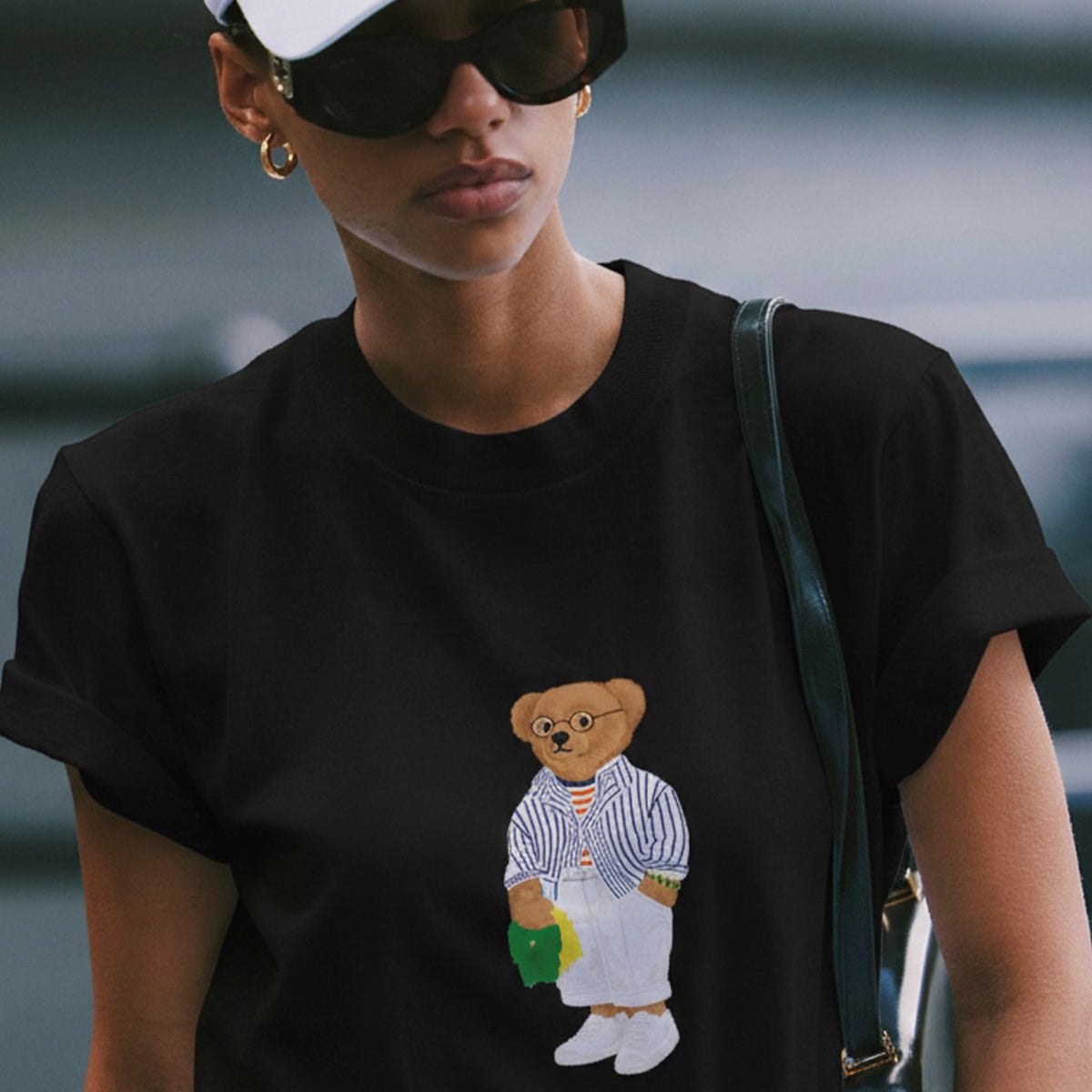 Kadın Oversize Tişört Bambino Bear Baskılı Siyah – Bisiklet Yaka, Rahat Kalıp, %100 Pamuk