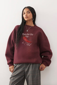 Kadın Oversize Sweatshirt Be Hot Baskılı Bordo – Bisiklet Yaka, 3 İplik Şardonlu Polar