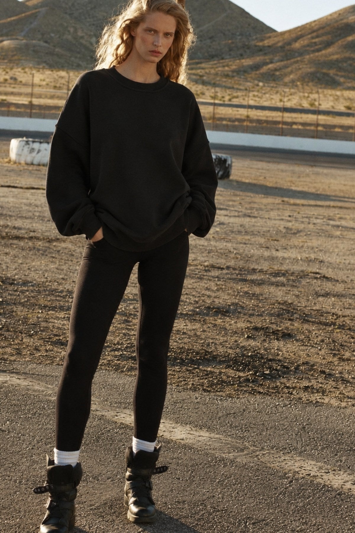 Kadın Oversize Sweatshirt Empathy 3D Baskılı Siyah – Bisiklet Yaka, 3 İplik Şardonlu Polar