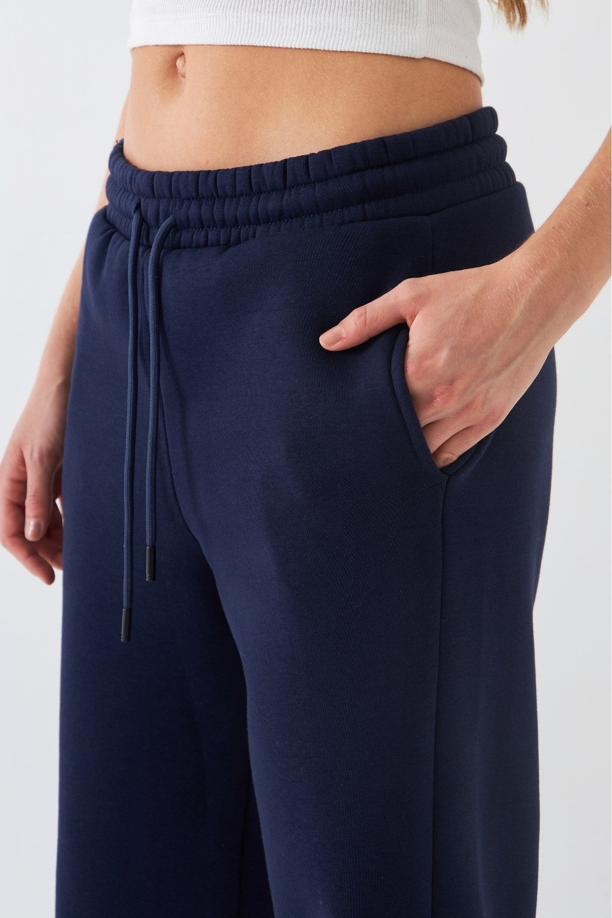 Oversize Unisex Eşofman Altı Lacivert – 3 İplik Şardonlu, Paça-Bel Lastikli, Cepli, Rahat Kesim