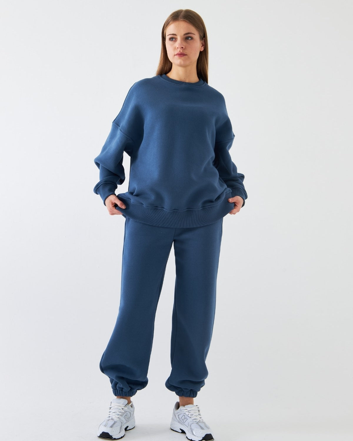 Unisex Oversize Eşofman Takımı Basic Marine – Bisiklet Yaka, Lastikli Paça, 3 İplik Şardonlu Polar