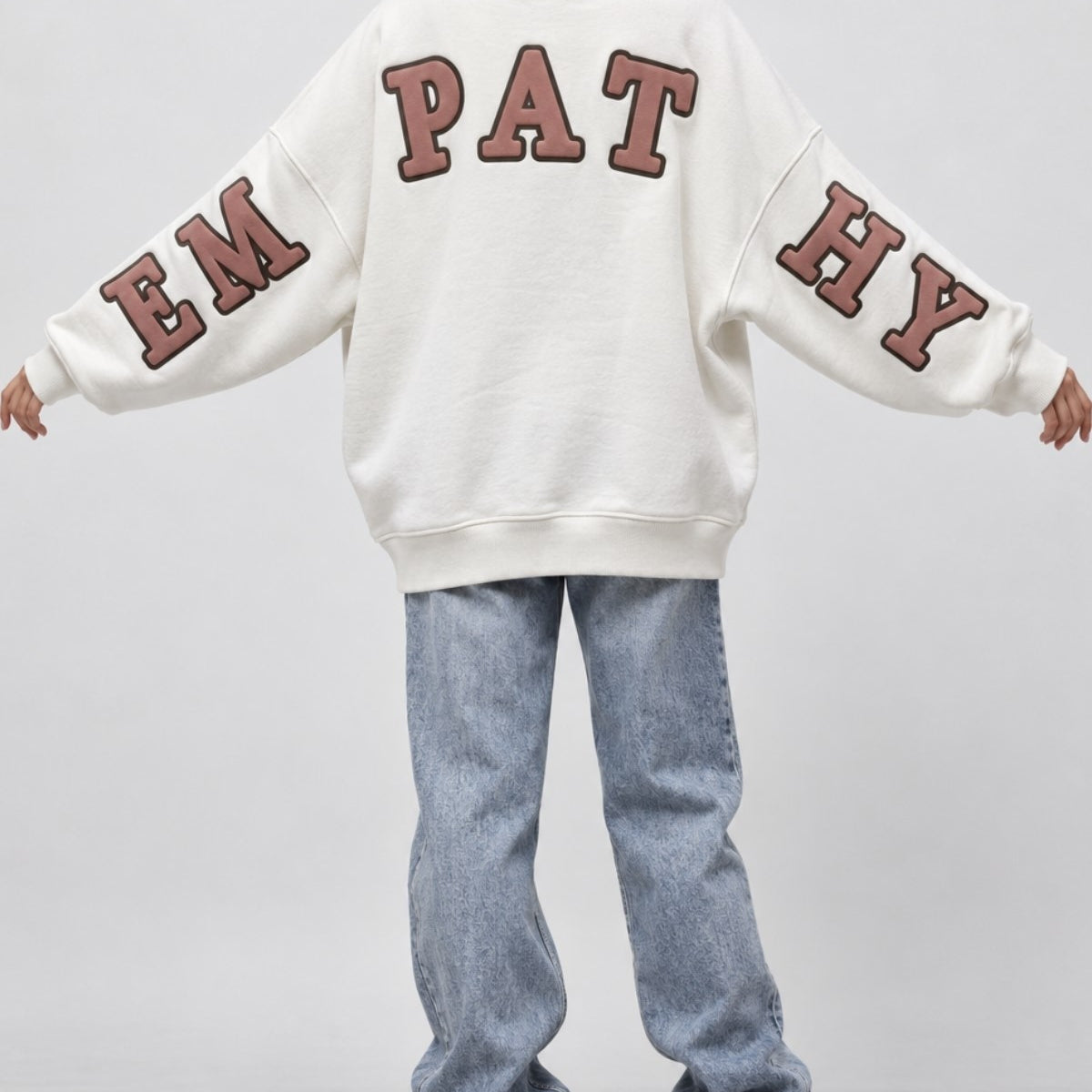 Kadın Oversize Sweatshirt Empathy 3D Baskılı Beyaz – Bisiklet Yaka, 3 İplik Şardonlu Polar