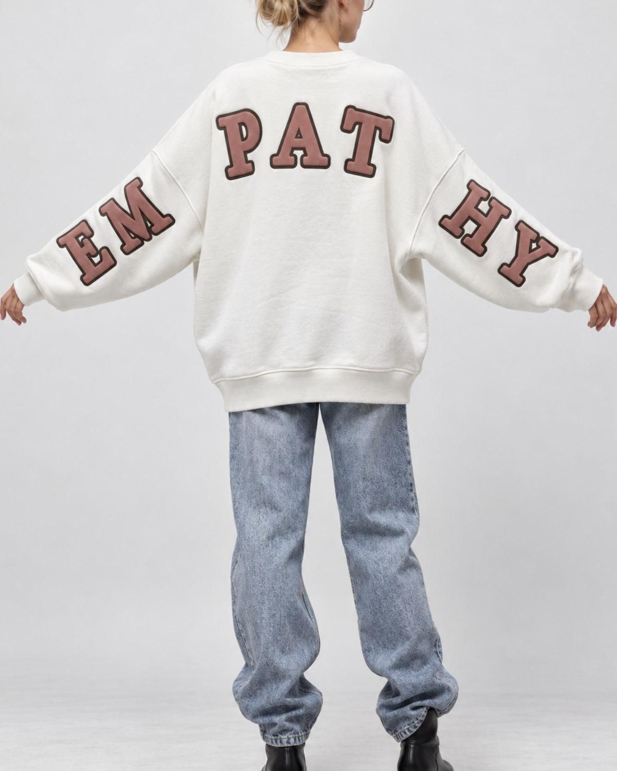 Kadın Oversize Sweatshirt Empathy 3D Baskılı Beyaz – Bisiklet Yaka, 3 İplik Şardonlu Polar