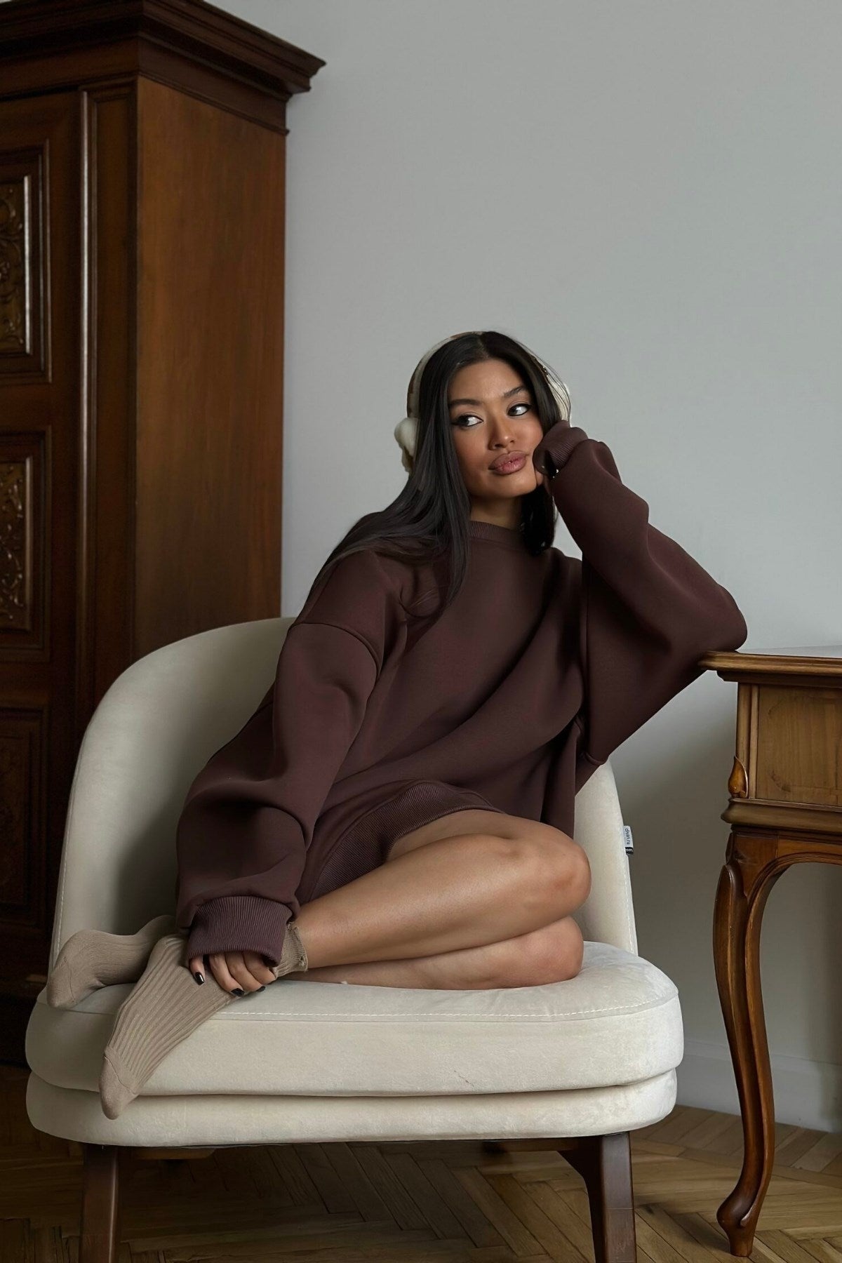 Kadın Oversize Sweatshirt Elbise Basic Kahverengi – Bisiklet Yaka, 3 İplik Şardonlu Polar