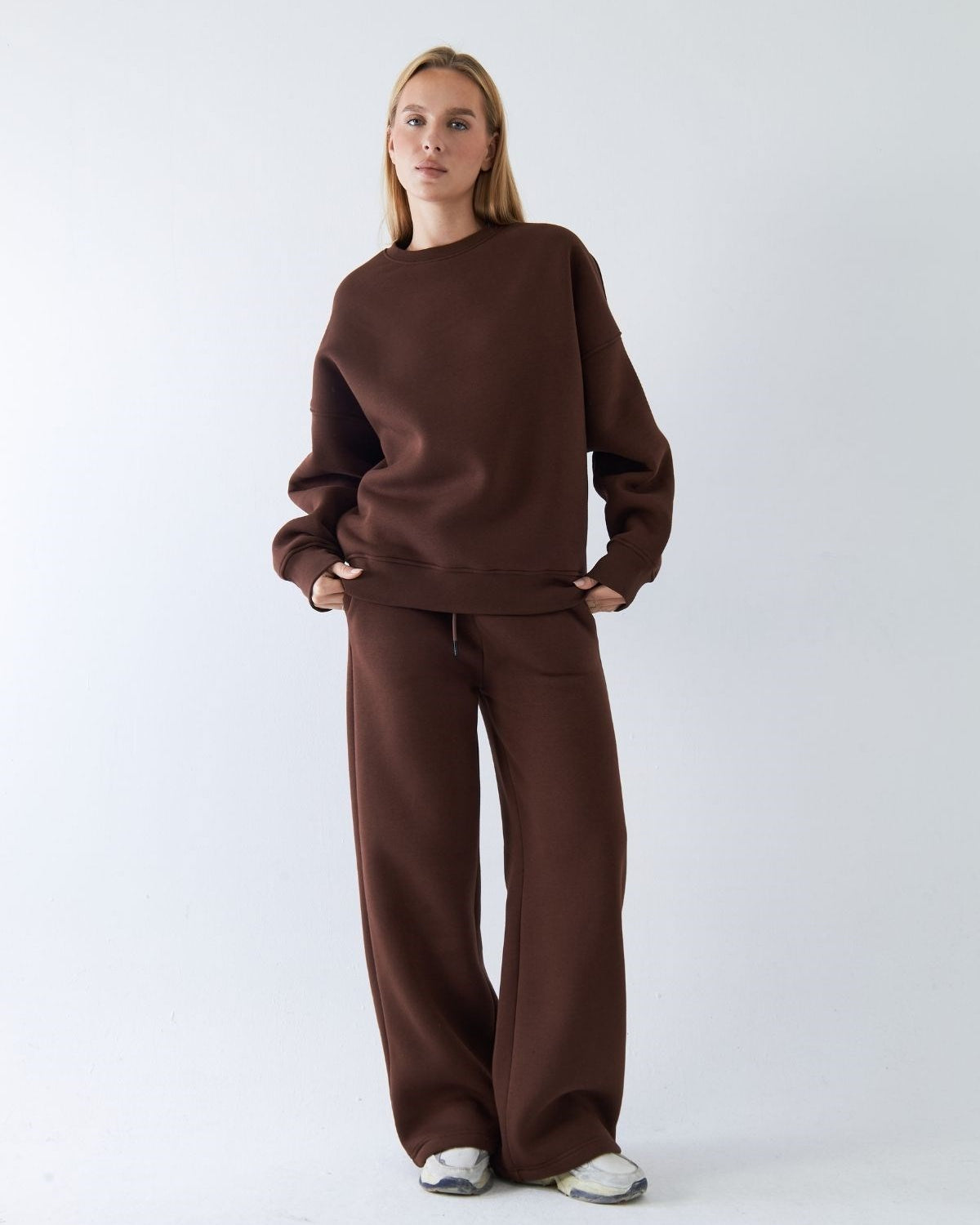 Unisex Oversize Eşofman Takımı Basic Kahverengi – Bisiklet Yaka, Bol Paça, 3 İplik Şardonlu Polar