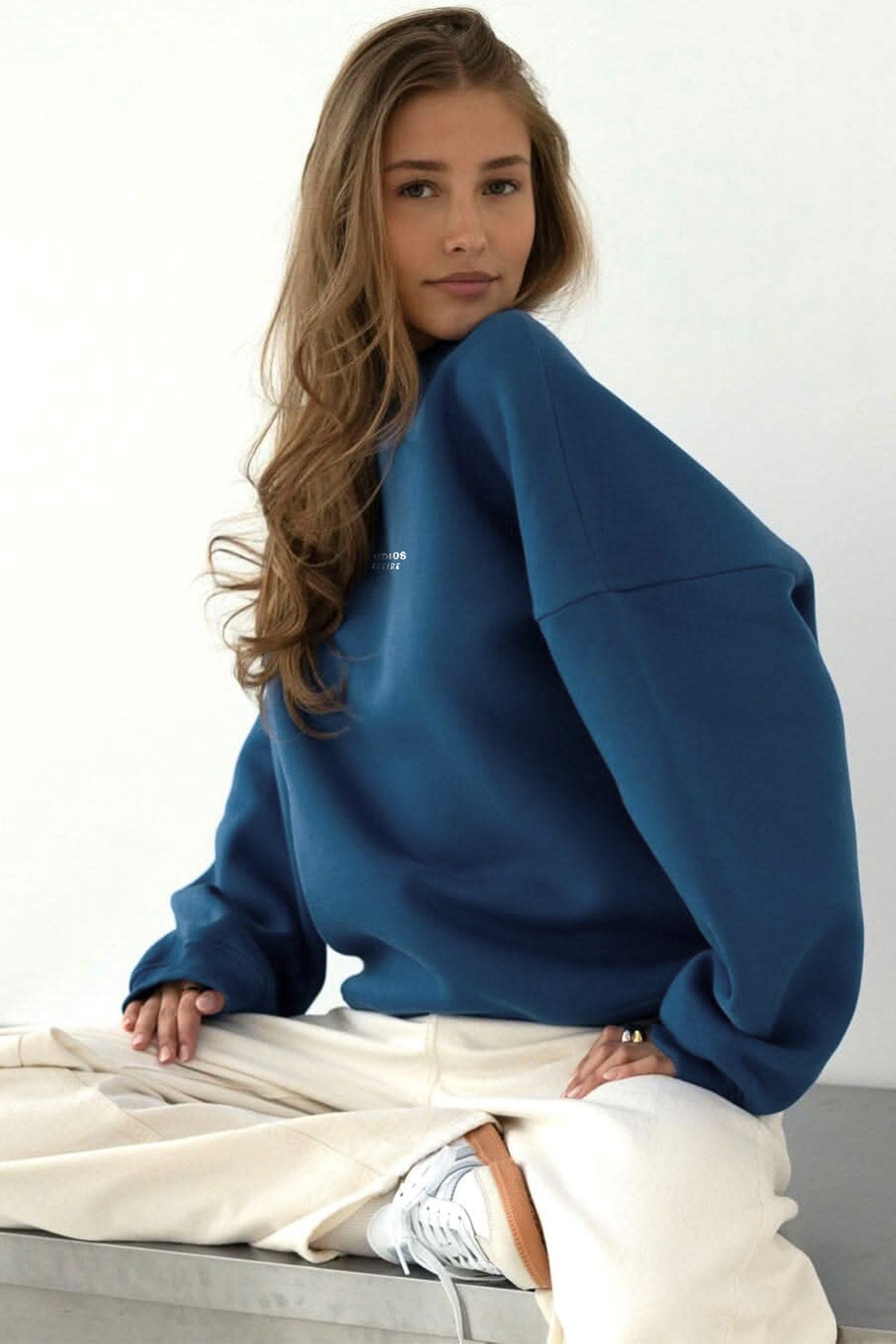 Kadın Oversize Sweatshirt CHMP STUDIOS Marine – Bisiklet Yaka, 3 İplik Şardounlu Polar