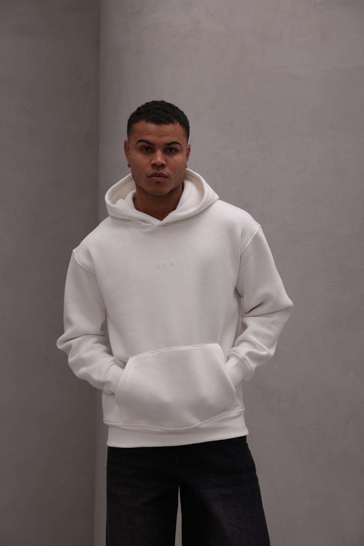Erkek Oversize Sweatshirt Hoodie CHMP Yazlı Baskılı Beyaz – Kapüşonlu, 3 İplik Polar, Kanguru Cepli