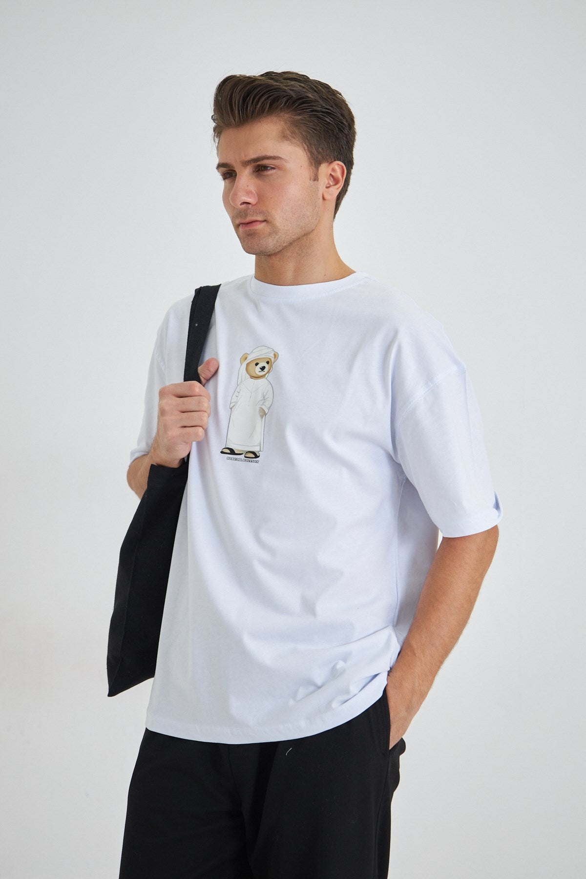 Unisex Special Edition Ayıcık Baskılı Beyaz Tişört Çift Kombini