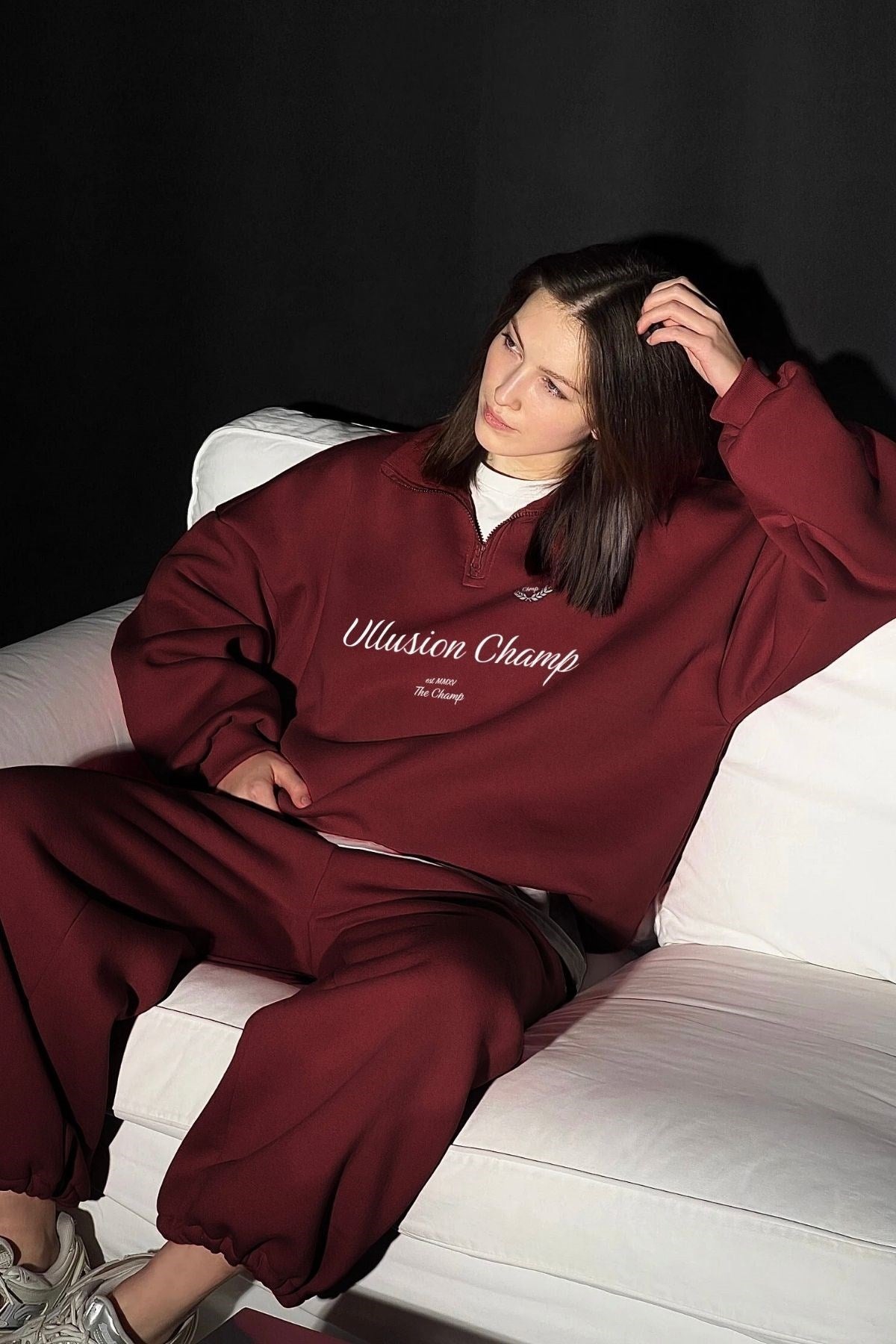 Unisex Oversize Ullusion Champ Baskılı Eşofman Takımı Bordo – Lastikli Bel ve Paça, Yarım Fermuar