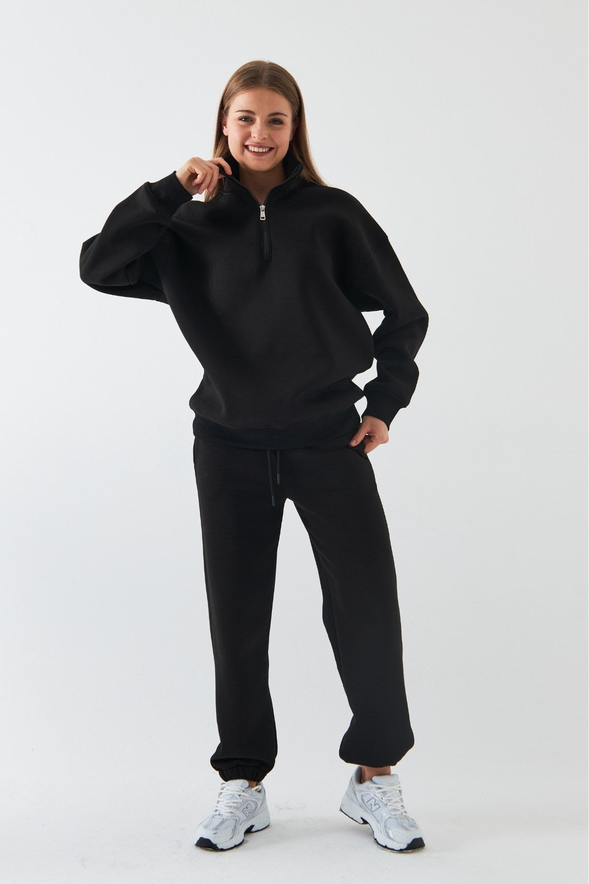 Unisex Oversize Sweatshirt Basic Siyah – Yarım Fermuar Dik Yaka, 3 İplik Şardonlu Polar