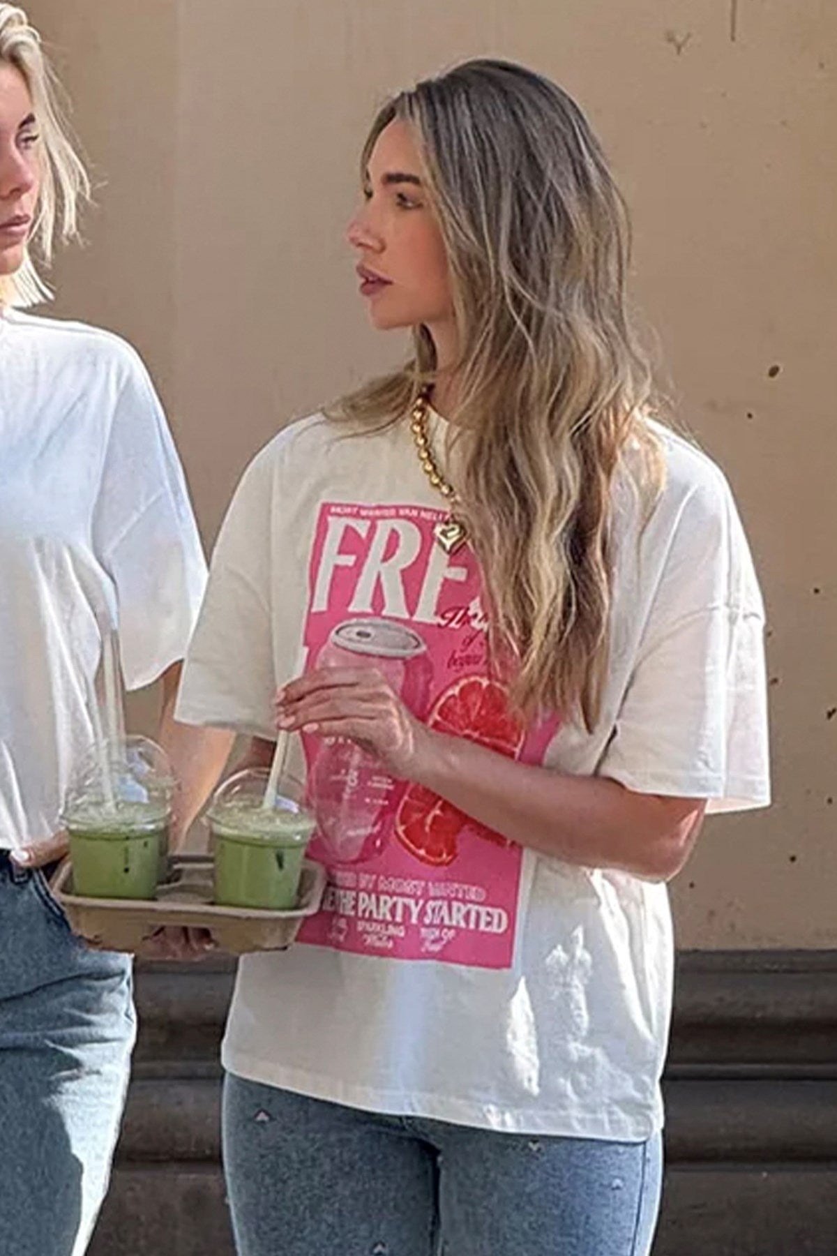 Kadın Oversize Tişört Fresh Spark Baskılı Beyaz – Bisiklet Yaka, %100 Pamuk Compact Süprem 24/1