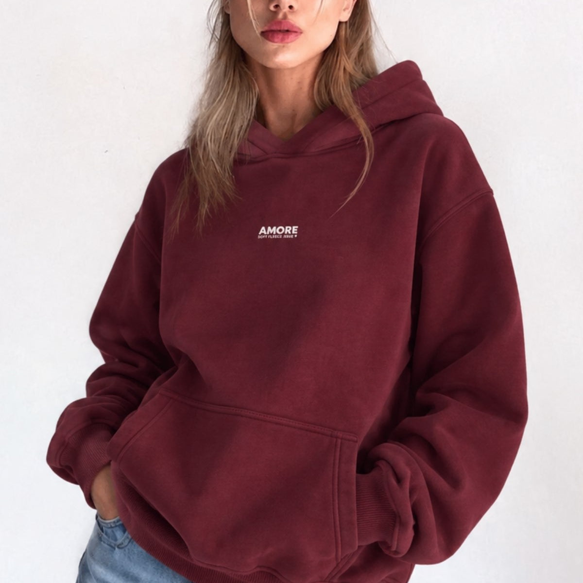 Kadın Oversize Hoodie Amore Baskılı Bordo – Kapüşonlu, Kanguru Cepli, 3 İplik Şardonlu Polar