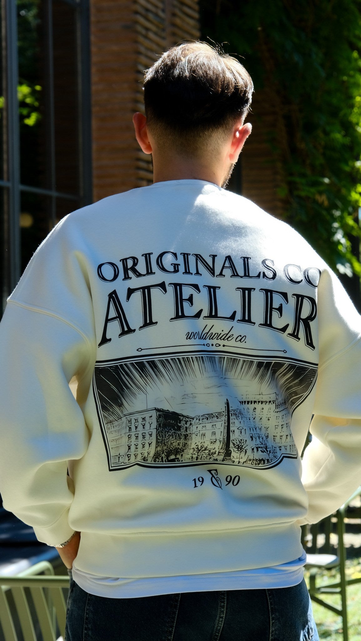 Unisex Oversize Sweatshirt Atelier Baskılı Beyaz – Bisiklet Yaka, 3 İplik Şardonlu Polar