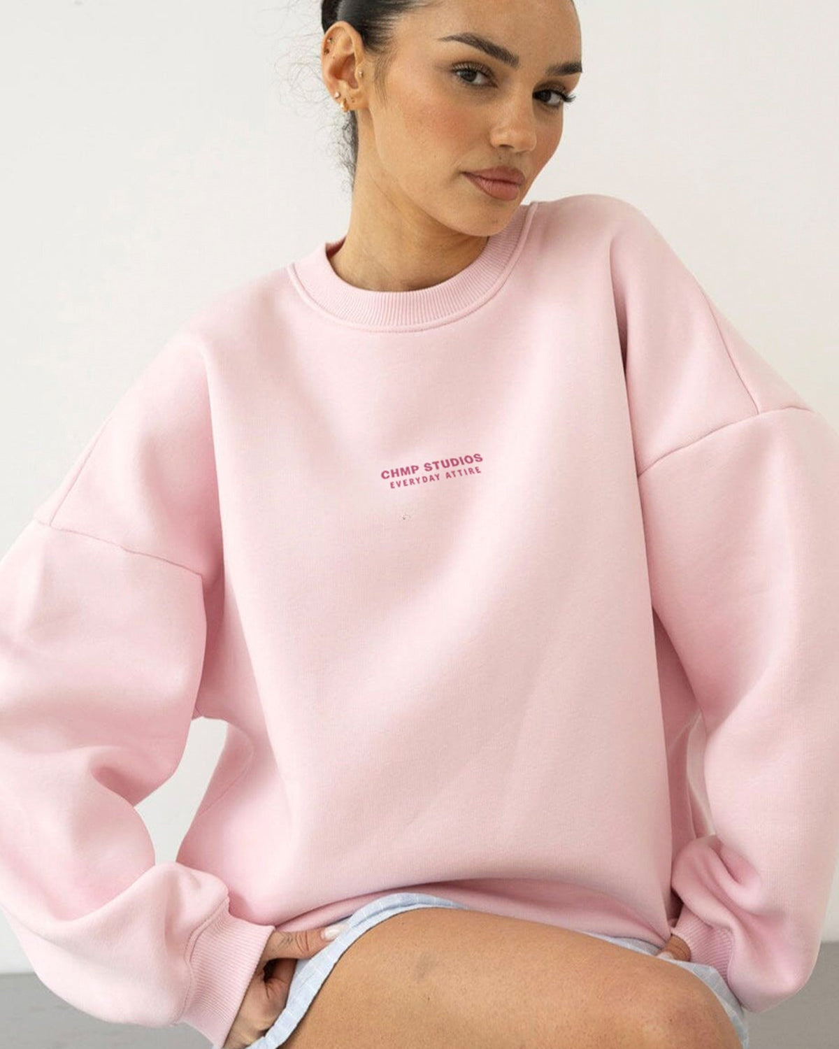 Kadın Oversize Sweatshirt CHMP STUDIOS Pembe – Bisiklet Yaka, 3 İplik Şardounlu Polar