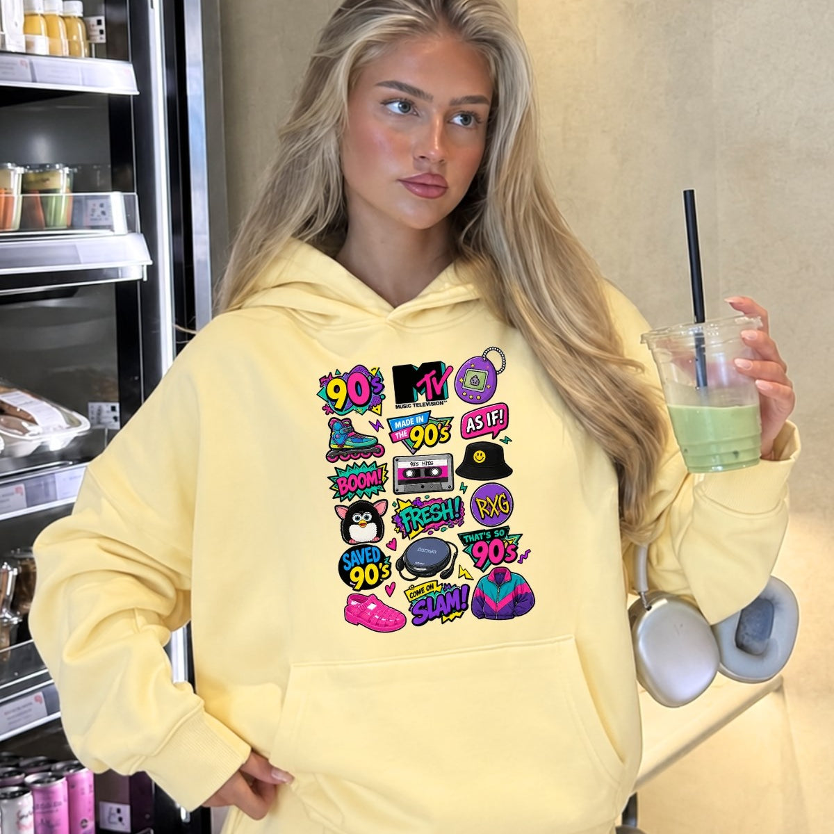 Kadın Oversize Hoodie Sweatshirt 90s Pop Patch Baskılı Sarı – Kapüşonlu, Kanguru Cepli, 3 İplik