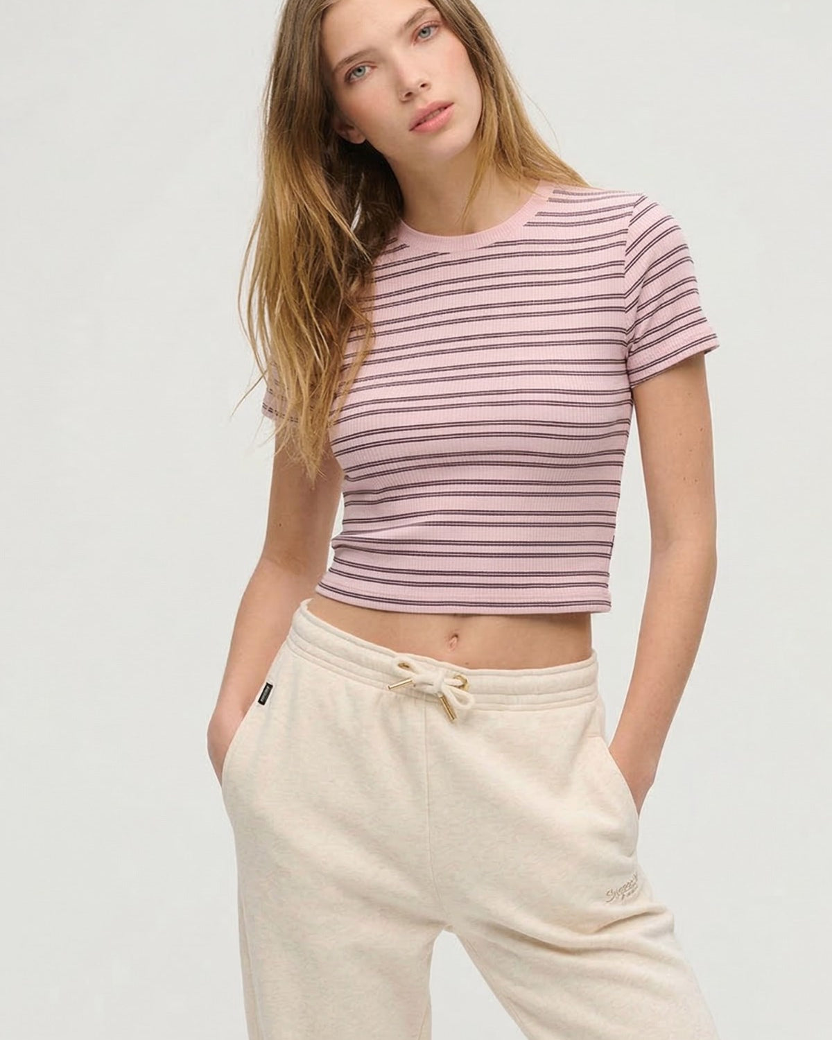 Kadın Çizgili Slim Fit Tişört Pembe– Bisiklet Yaka, Kısa Kollu