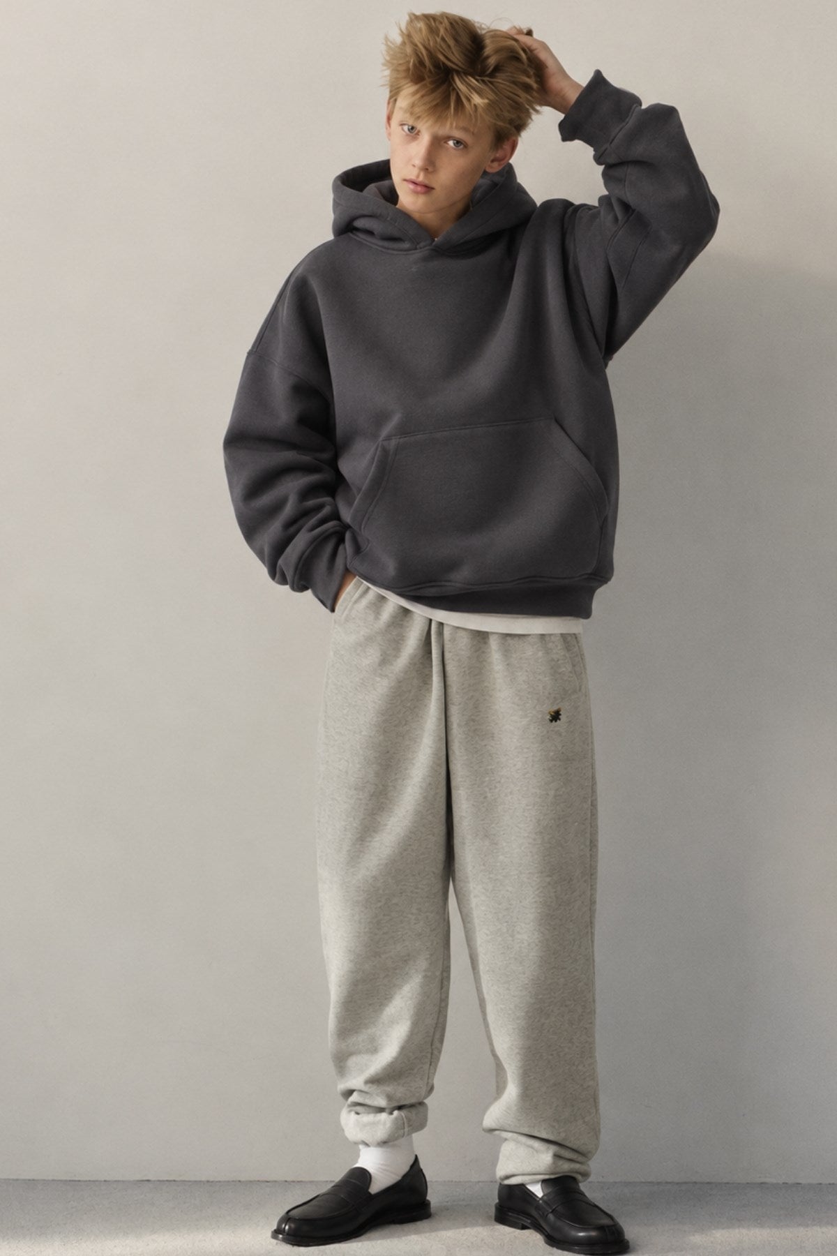 Erkek Çocuk Oversize Basic Hoodie Sweatshirt Füme – Kapüşonlu, Kanguru Cepli, 3 İplik Polar