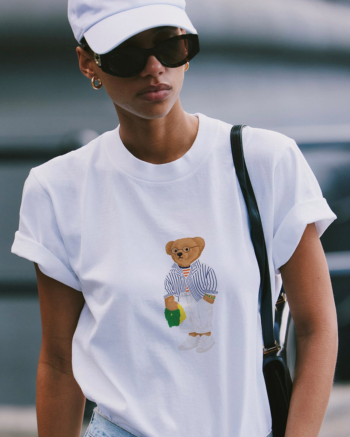 Kadın Oversize Tişört Bambino Bear Baskılı Beyaz – Bisiklet Yaka, Rahat Kalıp, %100 Pamuk