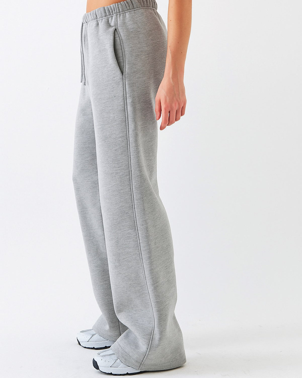Oversize Unisex Eşofman Altı Gri Melanj– 3 İplik Şardonlu Polar, Bol Paça, Cepli Modern Rahat Kesim
