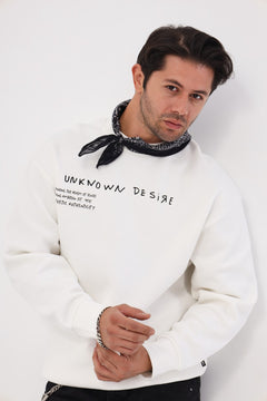 Erkek Bisiklet Yaka İçi Polar Unknown Desire Yazı Baskılı Beyaz Oversize Sweatshirt