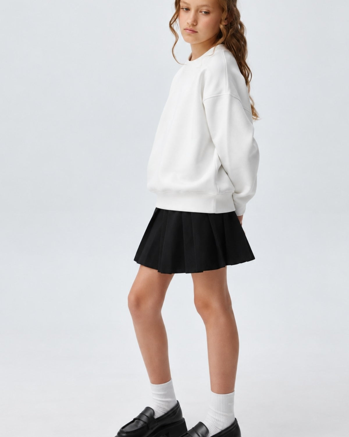 Kız Çocuk Oversize Sweatshirt Basic Beyaz – Bisiklet yaka, 3 iplik şardonlu polar