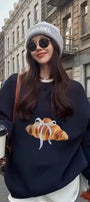 Kadın Oversize Sweatshirt Kurdeleli Croissant Baskılı Lacivert – Bisiklet Yaka, 3 İplik Polar
