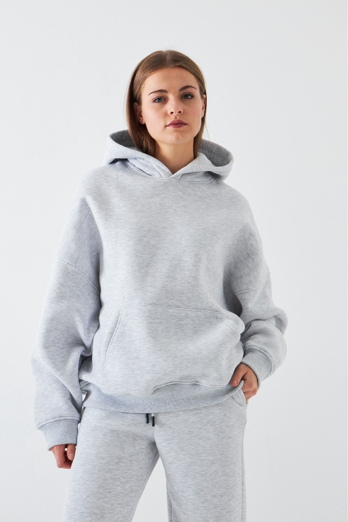 Oversize Unisex Sweatshirt Hoodie Gri – Kapüşonlu, 3 İplik Şardonlu Polar, Kanguru Cepli, Basic