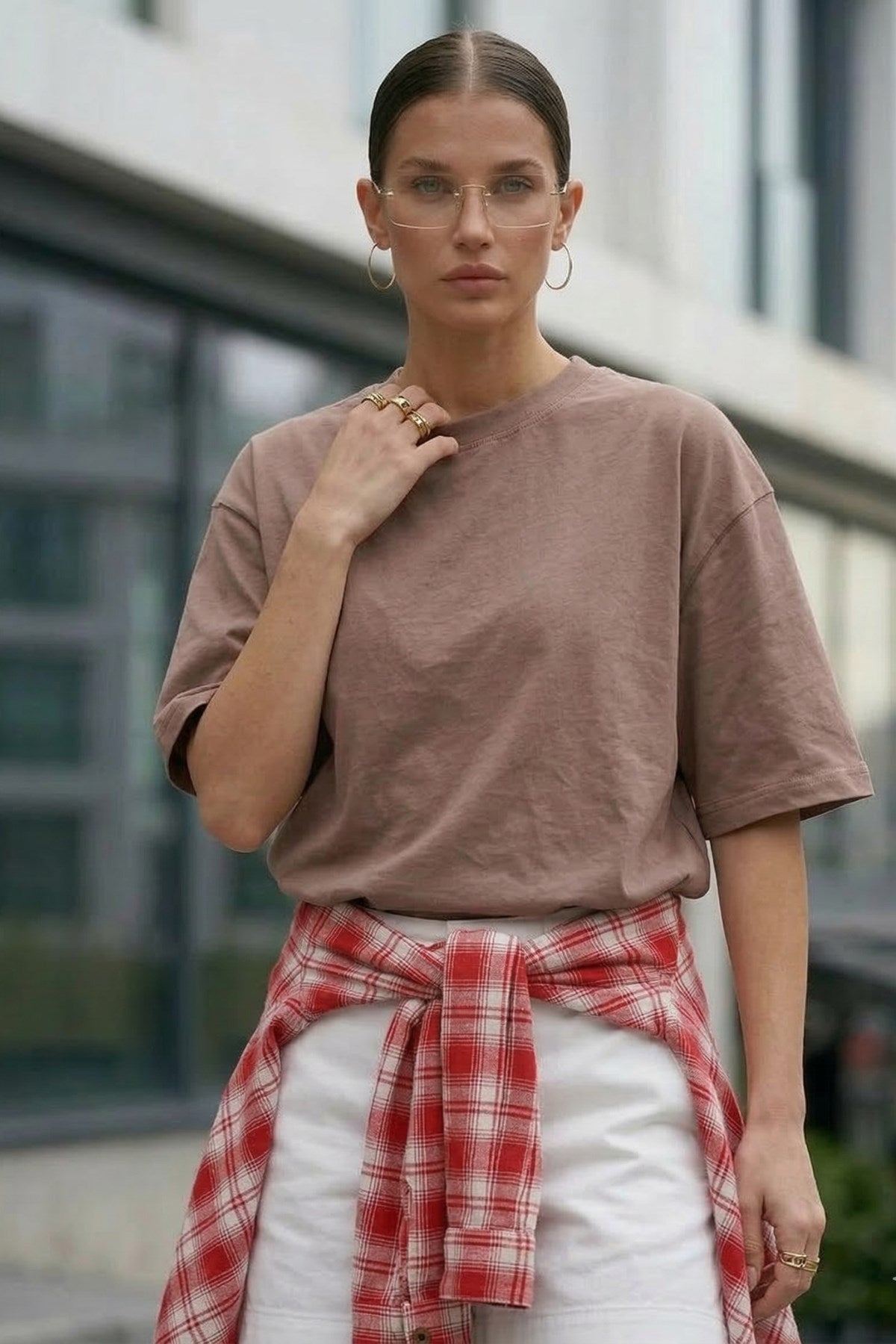 Kadın Oversize Basic Tişört Kahverengi – Bisiklet Yaka, Rahat Kalıp, Yazılık, %100 Pamuk