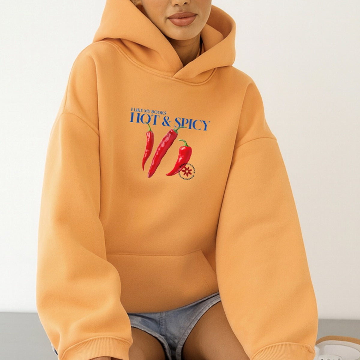Kadın Oversize Sweatshirt Hoodie Hot & Spicy Baskılı Turuncu – Kapüşonlu, 3 İplik Şardonlu Polar