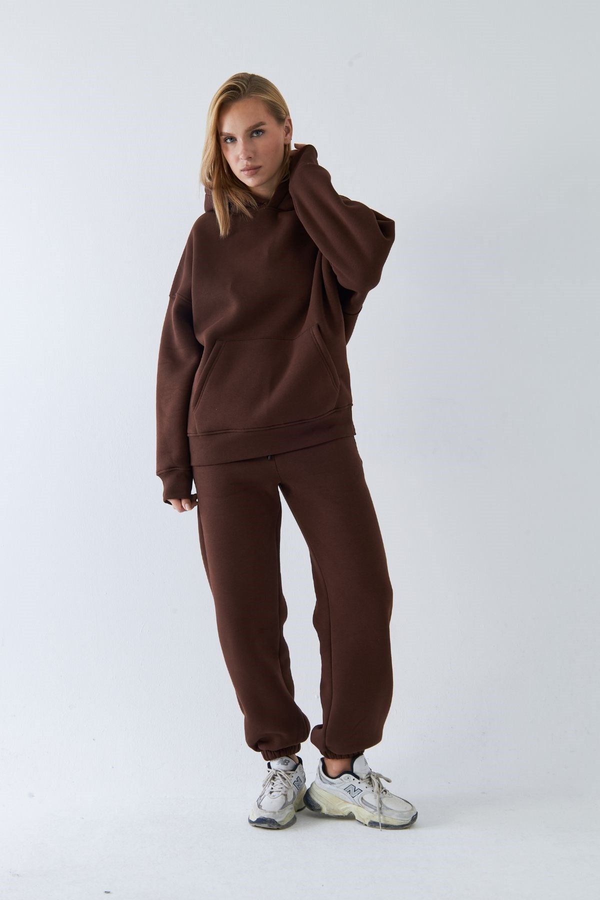  Oversize Unisex Eşofman Takımı Kahverengi – Basic, 3 İplik Polar; Kapüşonlu Üst, Lastikli Alt