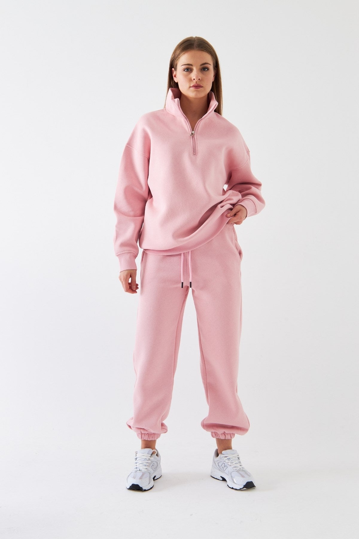 Unisex Oversize Eşofman Takımı Basic Pembe – Fermuarlı Dik Yaka, Lastikli Paça, 3 İplik Polar