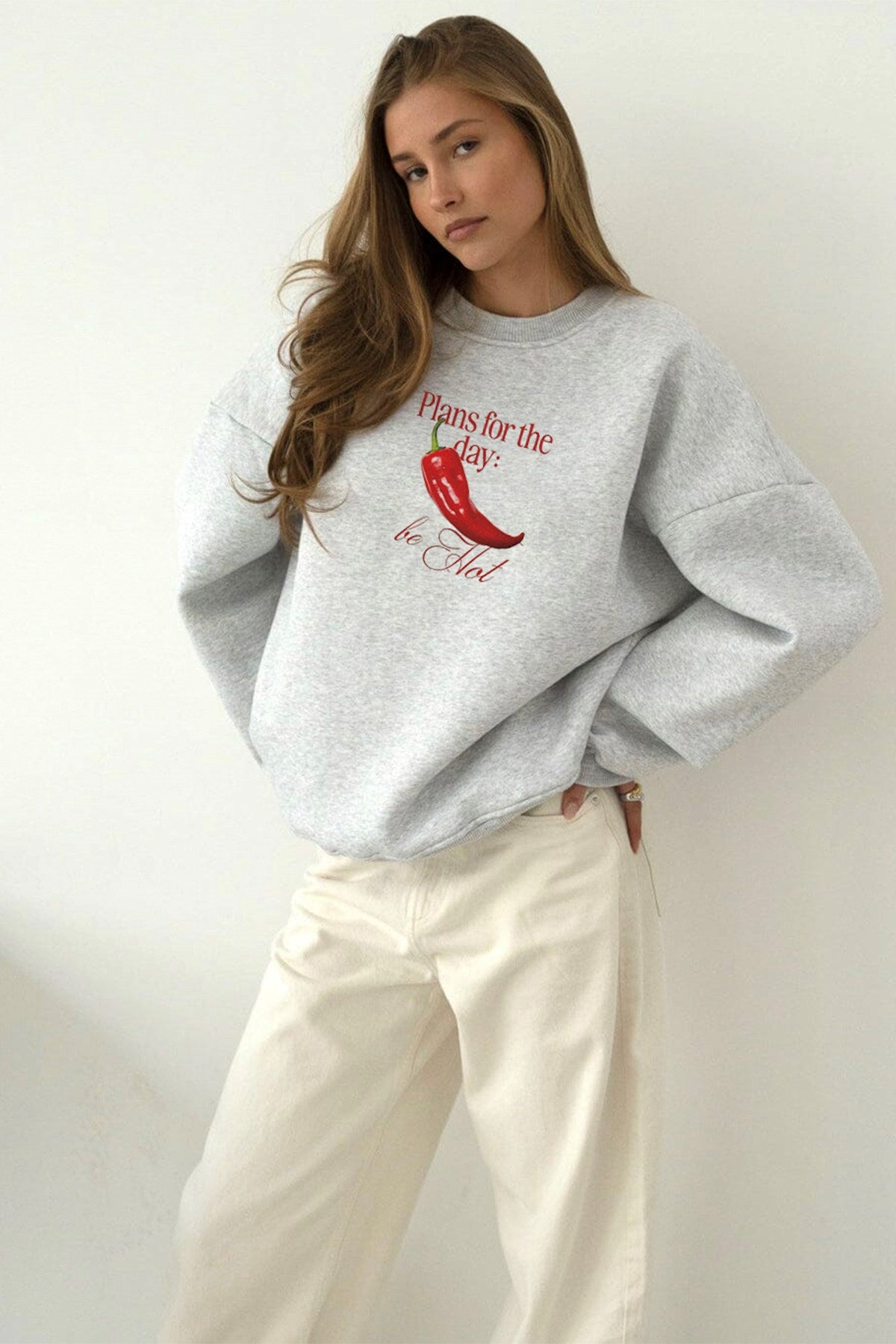 Kadın Oversize Sweatshirt Be Hot Baskılı Gri – Bisiklet Yaka, 3 İplik Şardonlu Polar