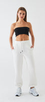 Oversize Unisex Eşofman Altı Beyaz – 3 İplik Şardonlu, Paça-Bel Lastikli, Cepli, Modern Rahat Kesim