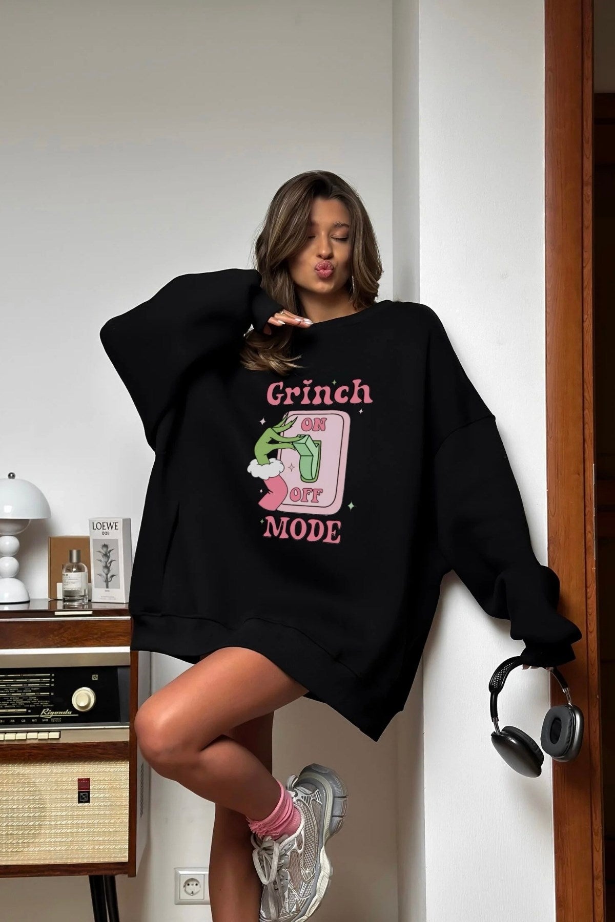 Kadın Oversize Sweatshirt Elbise Grinch Mode Baskılı Siyah – Bisiklet Yaka, 3 İplik Şardonlu Polar
