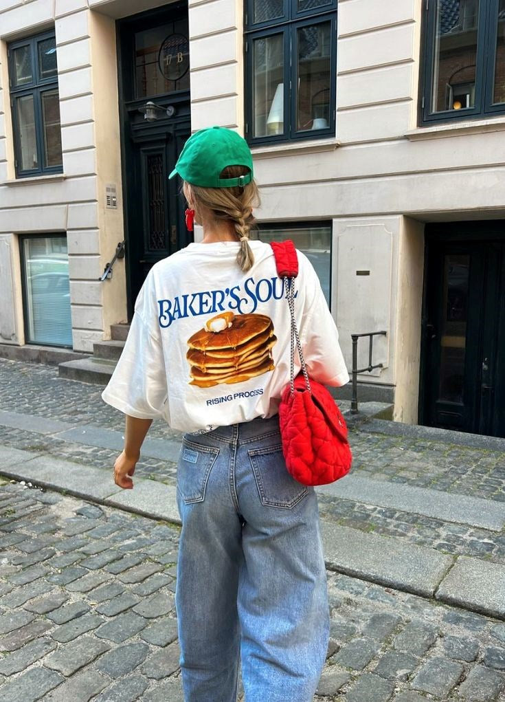 Kadın Pancake Baskılı “Baker’s Soul” Oversize Sokak Stili Tişört