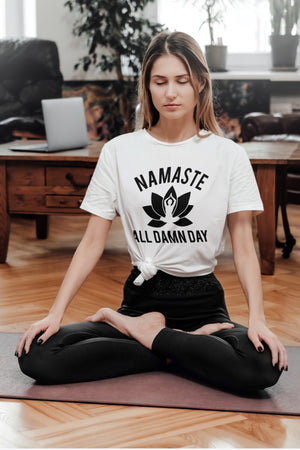 Namaste All Damn Day Yazılı Yoga Tasarım Baskılı Beyaz Kadın T-shirt